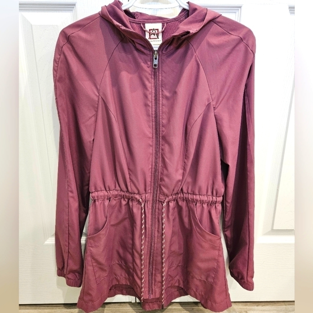 Outdoor Supply Company Women's zip-up Sweater Size Small